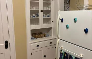 Charming 1 BR Apt 6 miles from Downtown! - Foto 9