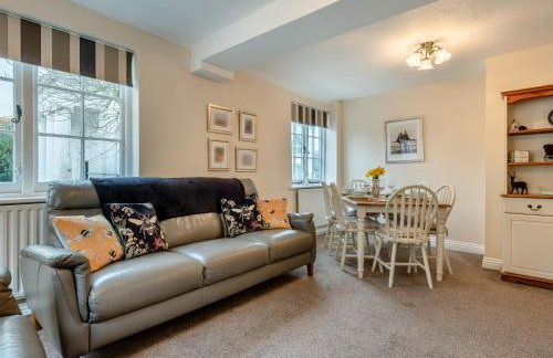 Tennay Cottage - Photo 3