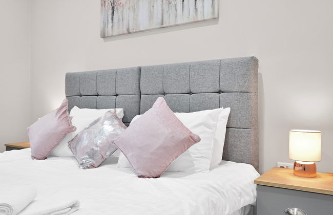 Crown Place 2 & 3 Bedroom Luxury Apts - Foto 8