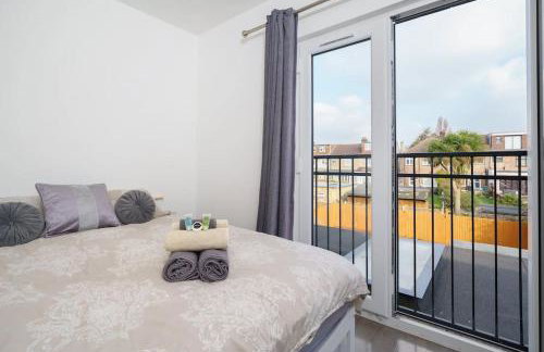 Beautiful 4 Bed Immaculate Condition Refurbished Property - Foto 15