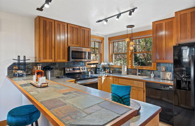 Sleek Condo - Near Park, Poudre River and Old Town - Foto 6