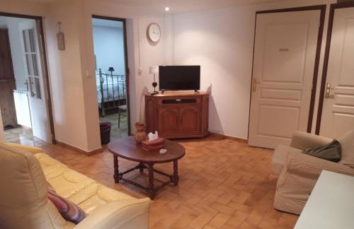 F2 classé 3 étoiles vue montagne, extérieur clos - Foto 3