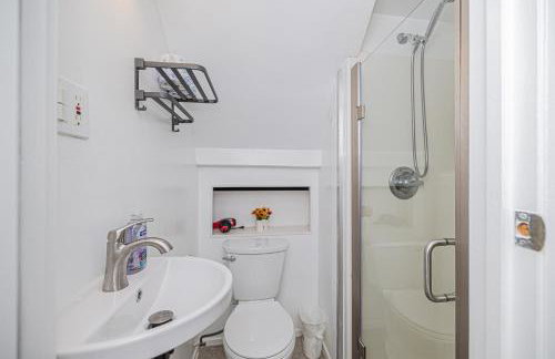 Family and Business Friendly Home near Great Mall & BART - 2640 - Foto 29