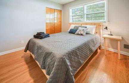 Spacious 3-BR Retreat Near Louisville Attractions - Photo 6