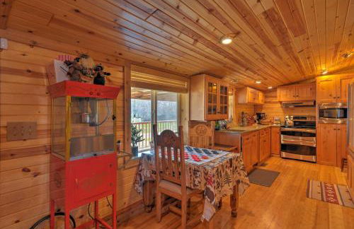 Bartlesville Cabin with Pool, Hot Tub and Trampoline! - Foto 8