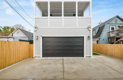 Chateau in the Village - Brand New 3BD 5BA - Foto 43