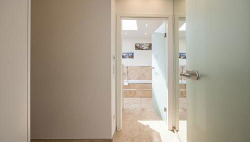 have-a-nice-Stay - Penthouse I Innenstadt I wenige Minuten zum Bahnhof I riesige Dachterrasse - Foto 2, Shower