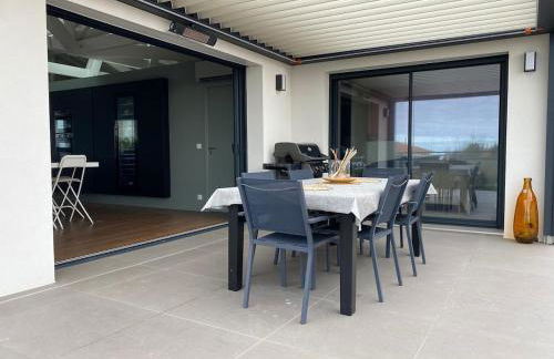 Beautiful new ocean facing villa - Foto 23