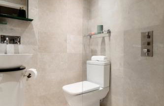 Cool Covent Garden Theatre Design Hub for Families Friends Couples - Foto 23