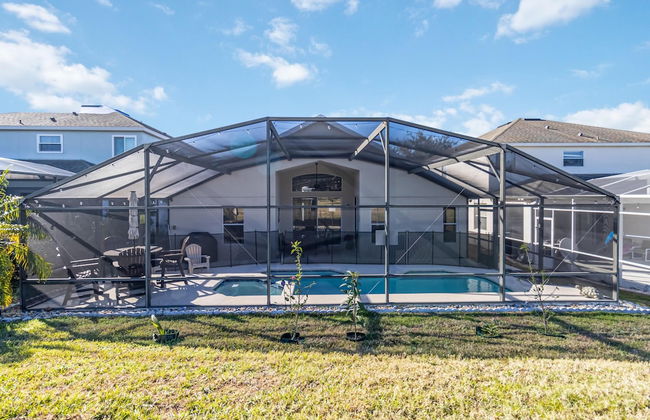 Amazing Vacation Home With Private Pool at Highland Reserve! - Photo 36