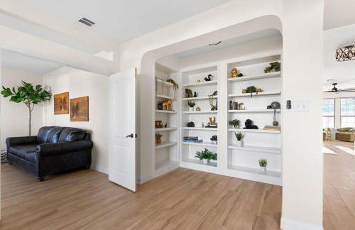 Large Groups House with Heated Pool & Hot Tub, Pet friendly - Foto 7