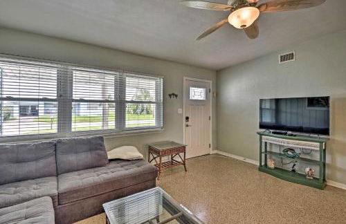 Charming Port Orange Home - Walk to Beach! - Photo 14