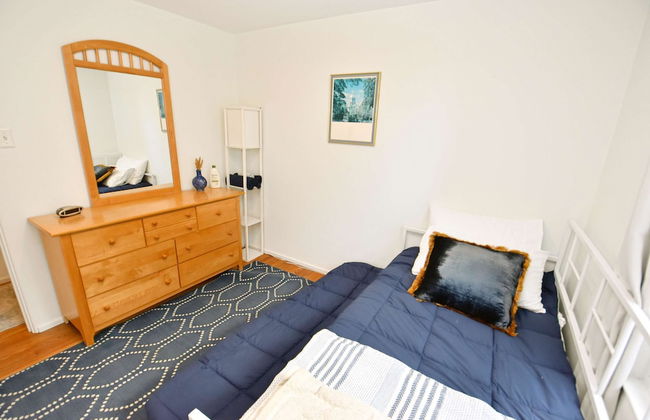 3 Bedroom 2 Bath Home Close to ND w Fire pit 1155 - Foto 20