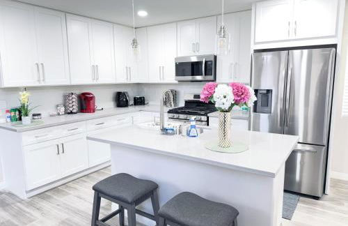 Newly Remodeled Pool Villa 3BD 3BA By Summerlin - Foto 16