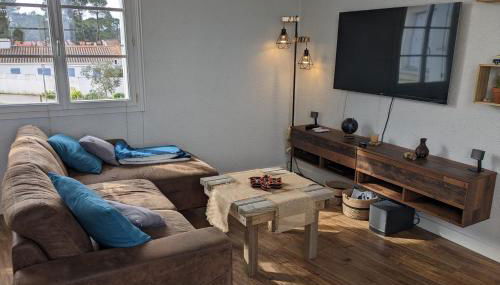 Family cocoon by the sea - Photo 5