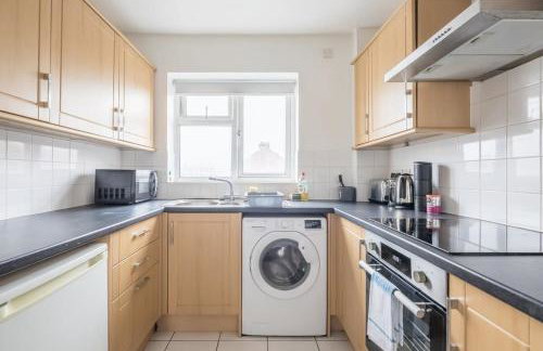 Lovely 2 bedroom apartment - ideal location - Photo 19