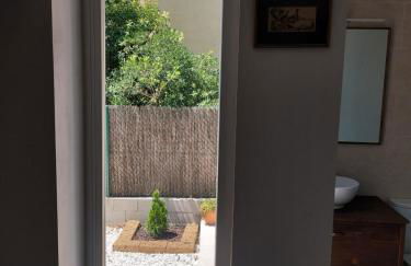 Cerca de Barcelona, y entre tres Parques Naturales, casa de 4 habitaciones y 2 baños con piscina, barbacoa y chimenea - Foto 49