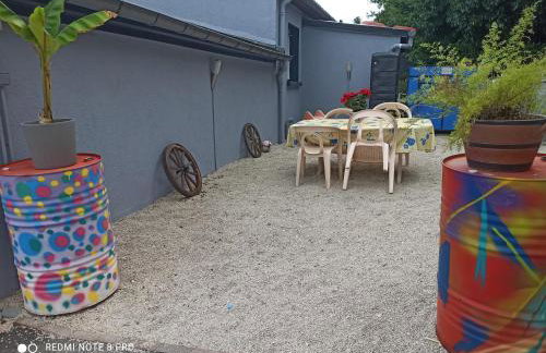 Maisonnette indépendante 4 personnes jardin terrasse - Foto 3