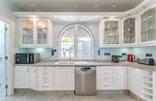 Gorgeous Golf Villa - Foto 31