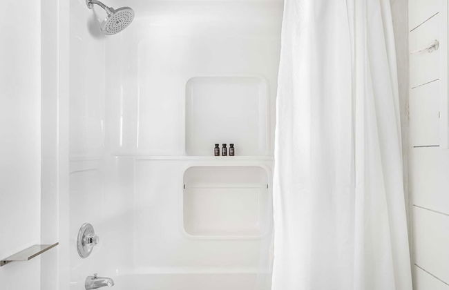 Cast Away by Avantstay Stunning Modern Home Near Beach w/ Two Kitchens - Foto 32