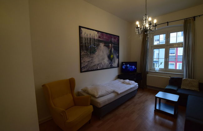 Big 2 Room City Apartment - Photo 4