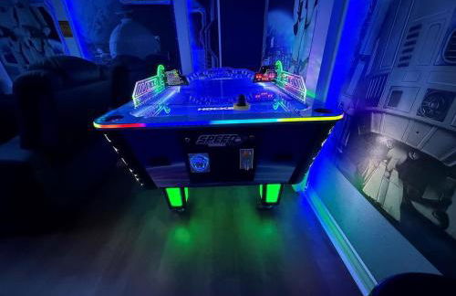 Near Disney, Private South Facing Pool, Star Wars Arcade Theater, 3 King Beds - Photo 28