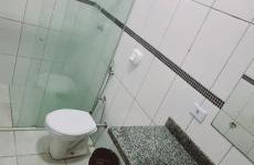 CASA - 3 quartos com ar - 2 banheiros - garagem para 2 carros - Foto 20