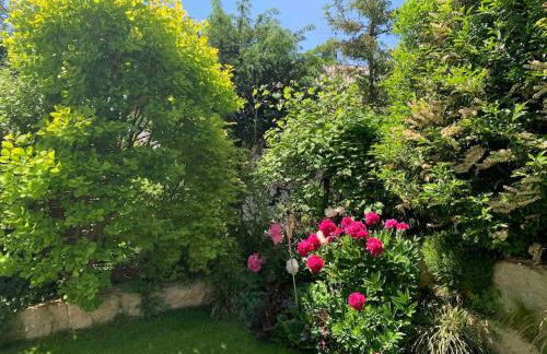 Exklusive Wohnung mit herrlicher Terrasse und Garten - Foto 14