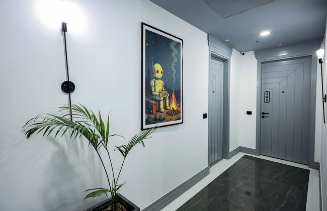 BedChambers Serviced Apartment, Golf Course, Gurgaon - Photo 3