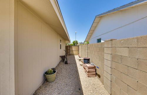 Golfers Oasis! 55 and Sun City West Retreat with Pool - Foto 30