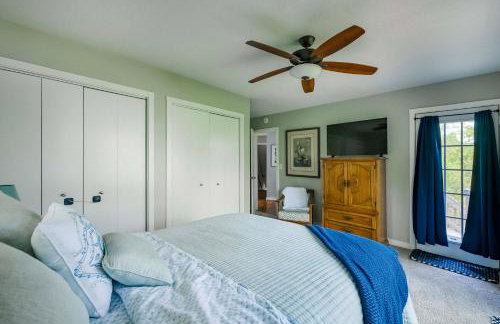 Waterfront Deck and Dock Torch Lake Home! - Foto 22