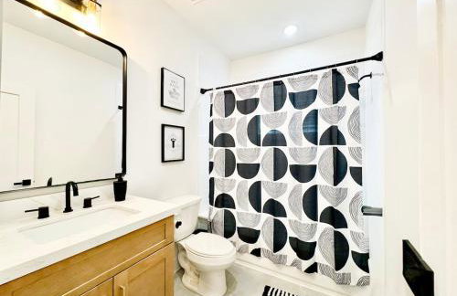 Modern 3BR Home Minutes from Downtown Houston TX - Foto 14