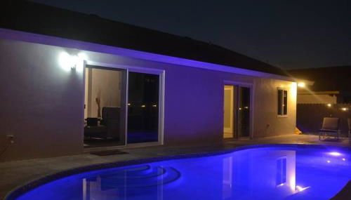 Spacious 4 bedrooms, 2 bathroom house with pool - Foto 1