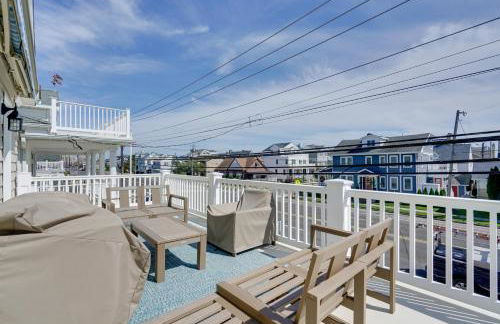 Steps to Boardwalk Group Getaway in Ventnor City - Foto 34