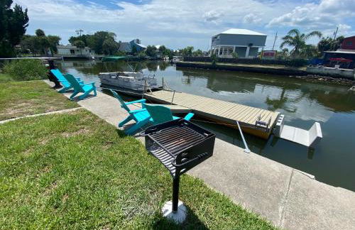 Cabin by the Sea - Waterfront Direct Gulf Access- Pontoon Boat Rental On Site or Bring Your Boat- Paddlecraft included - Foto 1