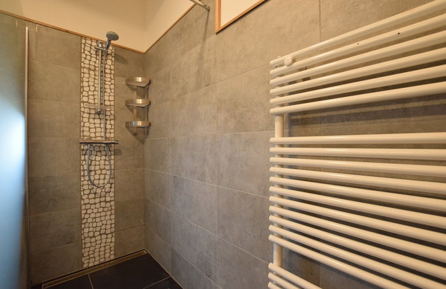 Grandeur Villa with Sauna & Hot Tub in Durbuy - Photo 38