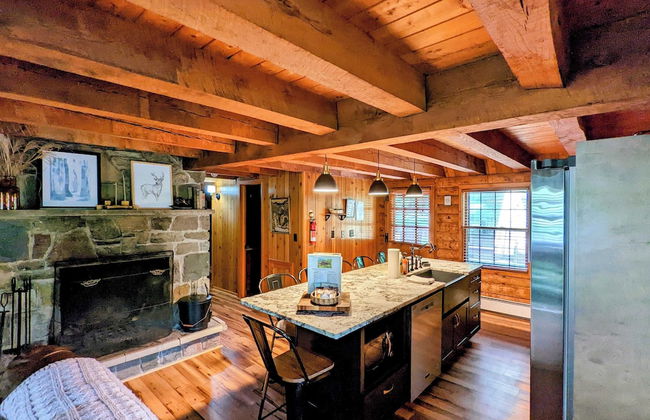 Hickory Cabin by Avantstay Firepit, Hot Tub, Game Room, Great Location - Foto 5