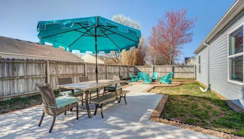 Chic Bentonville Home with Patio and Fire Pit! - Foto 2