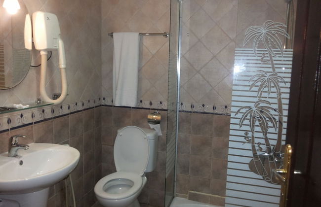 Gulf Hotel Apartment - Photo 41