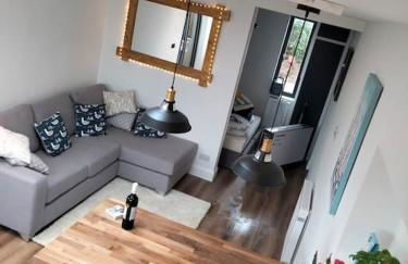 Modern cosy apartment walking distance to many cove beaches and coast path walks as well as the famous Helford river - Foto 29