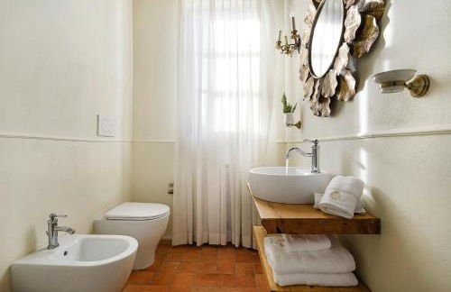 House in the heart of Tuscany with A/C and pool! - Foto 37