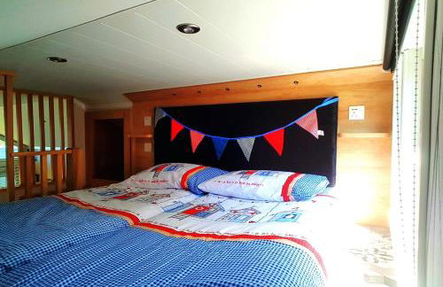 POD6 Family Glamping with seaview & Wi-Fi - Photo 8