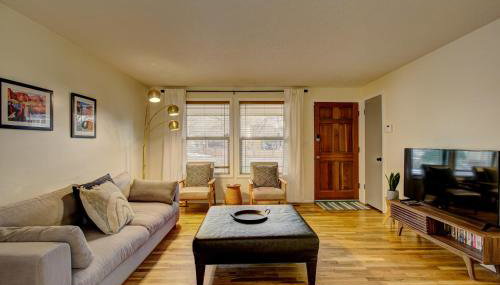 Sunset Home perfect for extended stays with fully fenced in yard, designated office, two living rooms, located across from Boise Foothills and close to Bogus Basin in Boise's North End - Foto 4, Other