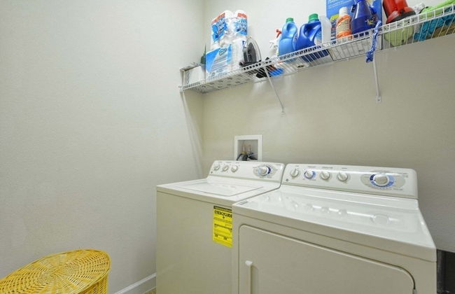 Private Oasis With Pool & Spa- 3400clr 4 Bedroom Home by RedAwning - Foto 31