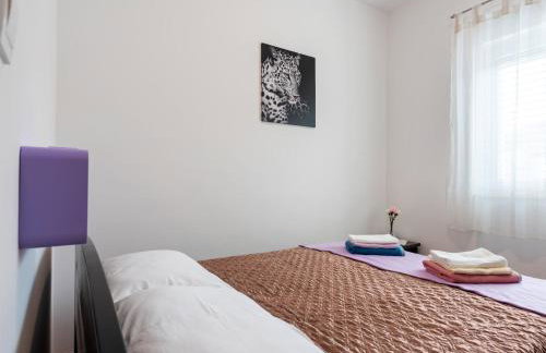 Simplistic Apartment in Neviđane near Sea - Foto 24