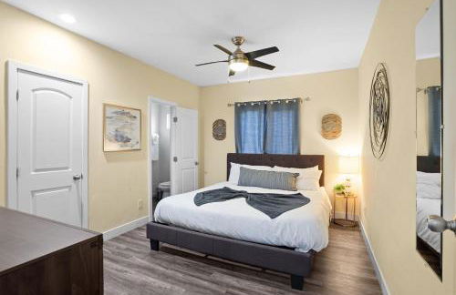 Dog Friendly Home Near the Beach with Grill, Fire Pit, Enclosed Backyard - Foto 17