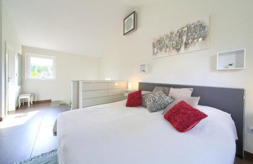 Apolina Malinska - Foto 1