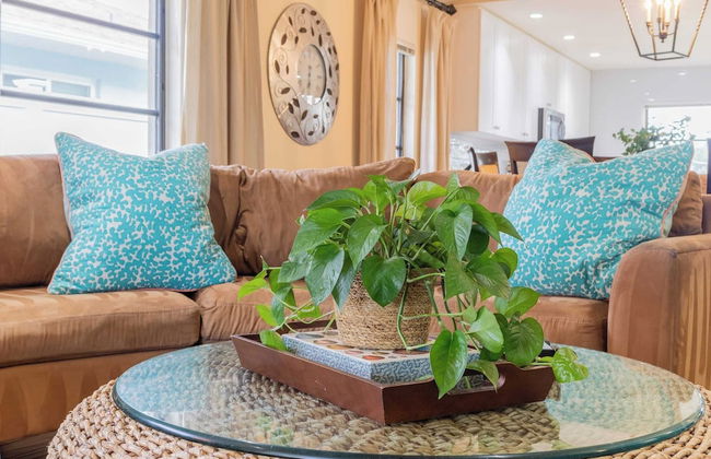 Private Pool + Sunroom Beach Escape at Manatee - Foto 12