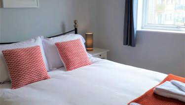 For the Shore, Fistral Beach Newquay - 2 Bed 2 bath - Private Parking with garage for 2 vehicles - Foto 5