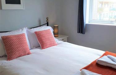 For the Shore, Fistral Beach Newquay - 2 Bed 2 bath - Private Parking with garage for 2 vehicles - Foto 5